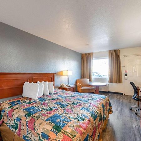Econo Lodge Phoenix North I-17 Экстерьер фото