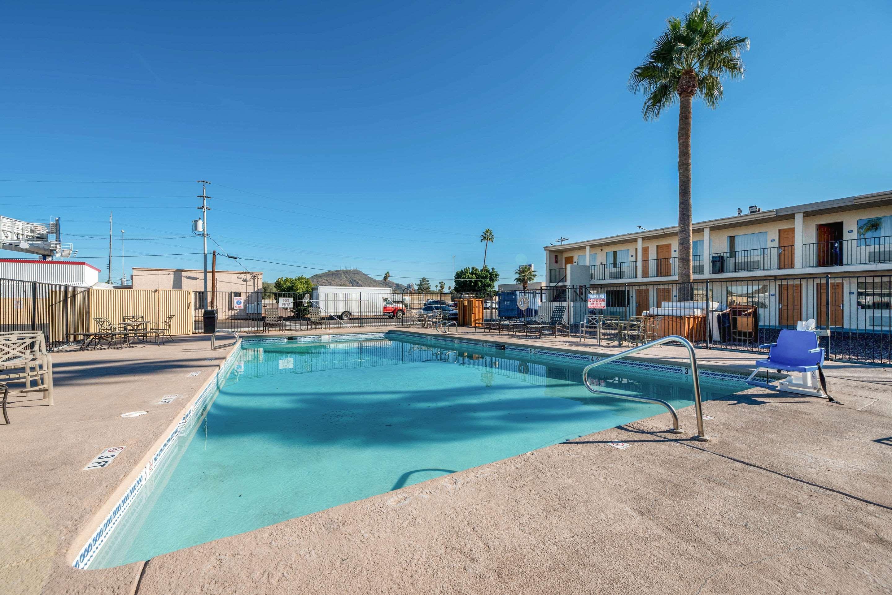 Econo Lodge Phoenix North I-17 Экстерьер фото