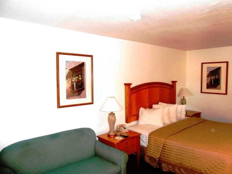 Econo Lodge Phoenix North I-17 Экстерьер фото