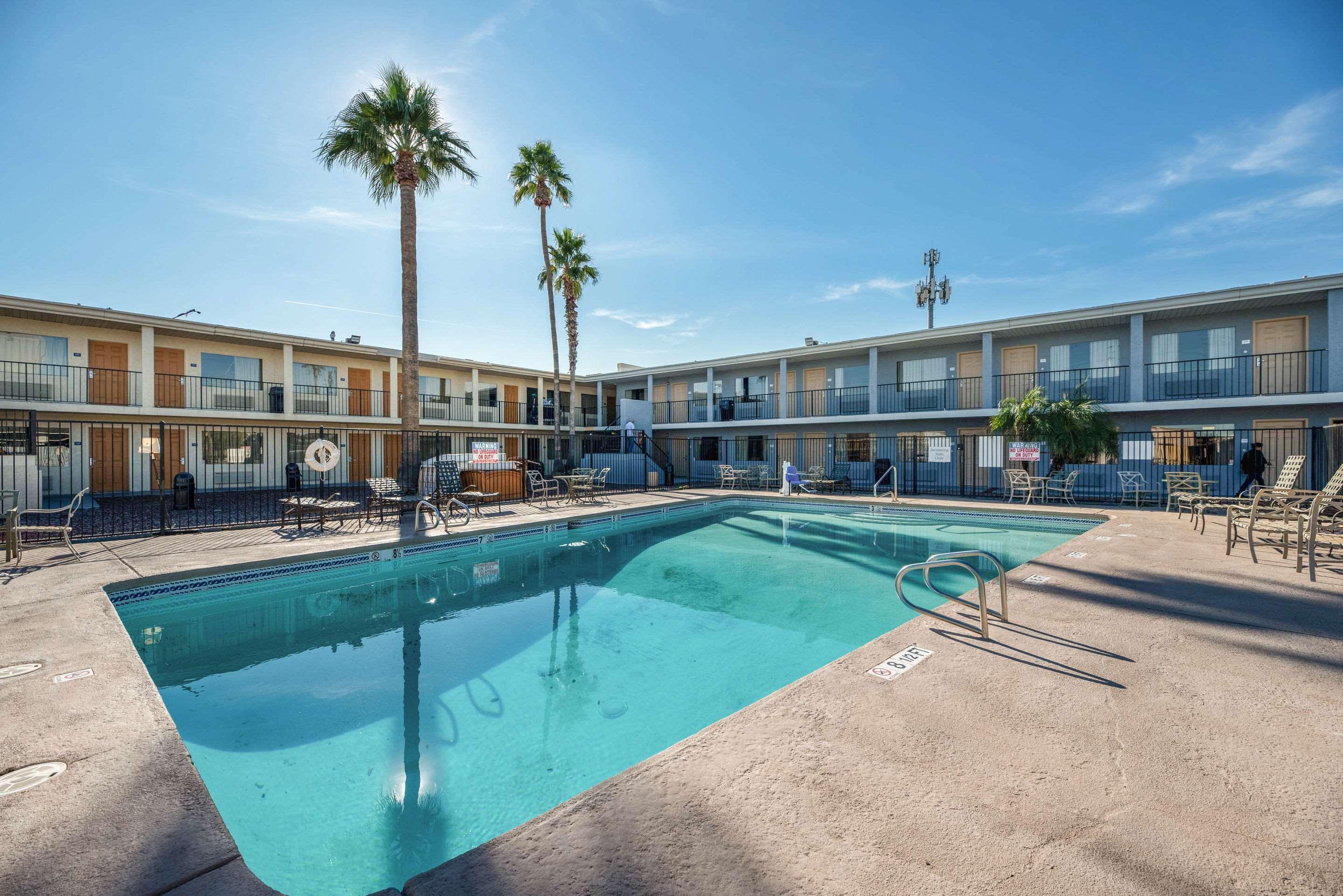Econo Lodge Phoenix North I-17 Экстерьер фото