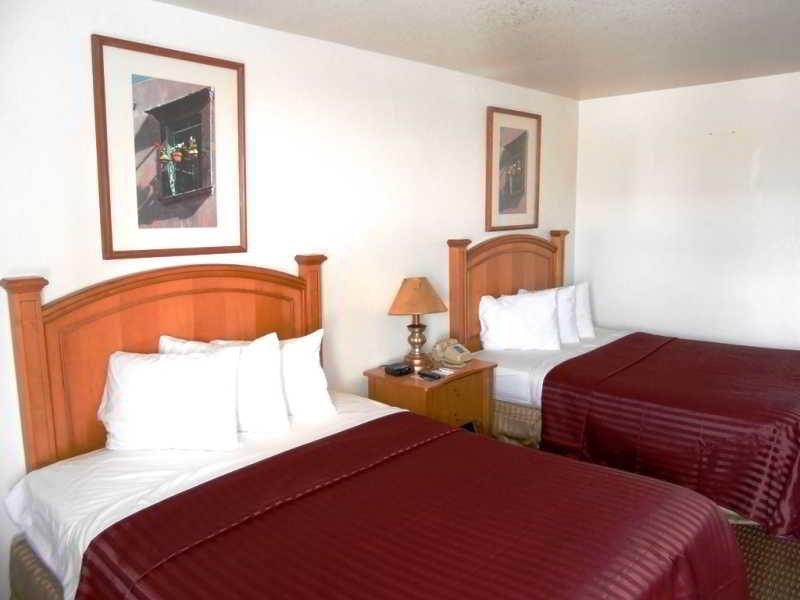 Econo Lodge Phoenix North I-17 Экстерьер фото