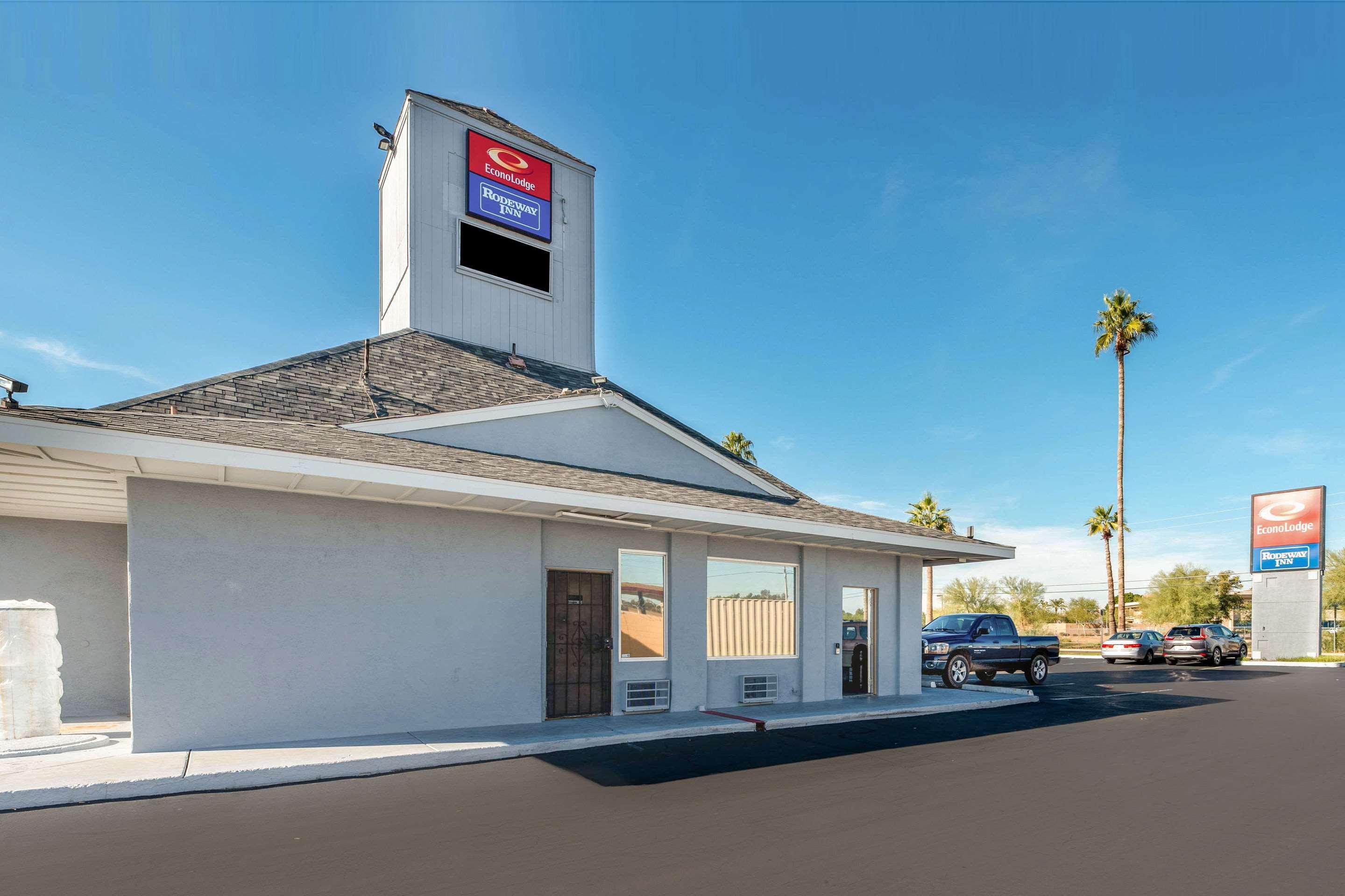 Econo Lodge Phoenix North I-17 Экстерьер фото