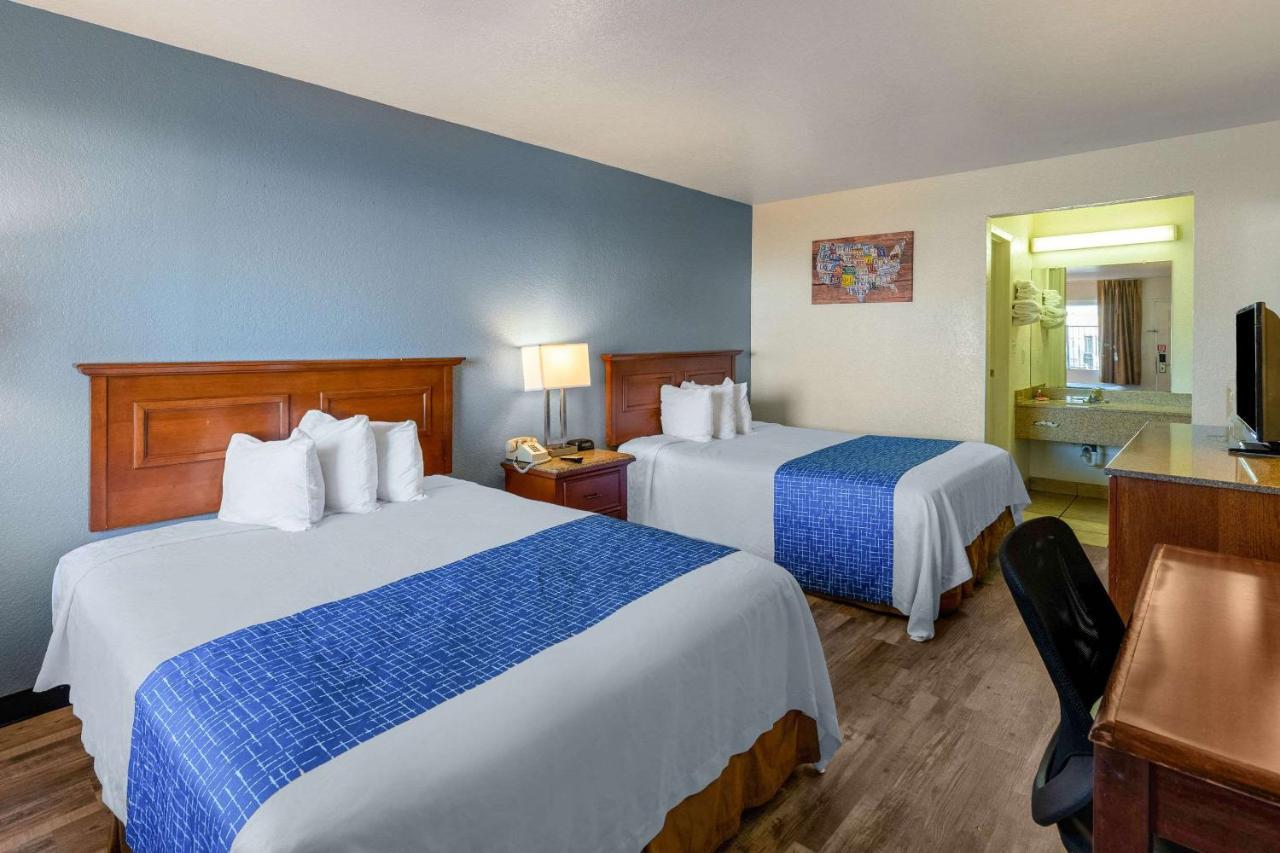 Econo Lodge Phoenix North I-17 Экстерьер фото